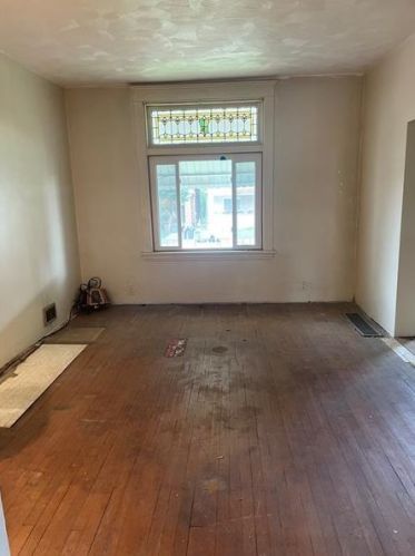 1931 Broadway Ave, Pittsburgh PA  15216-3170 exterior