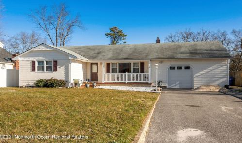 323 Lk Shr Dr, Bricktown NJ 08723-6013 exterior