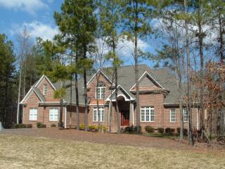 114 Wolf Hill Dr, Mooresville, NC 28117-8408