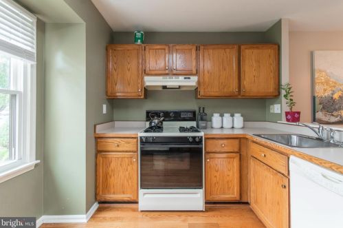 173 William Penn Dr, Norristown PA  19403-5205 exterior