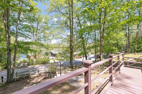 9 Woodlawn Rd, Raymond, NH 03077-1309