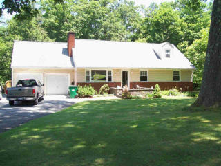 106 Hillis Ter, Poughkeepsie, NY 12603-5814