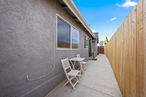 4762 Castle Ave, San Diego CA  92105-2913 exterior