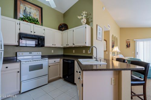 6602 Oakmont Dr, Chandler AZ  85249-8635 exterior