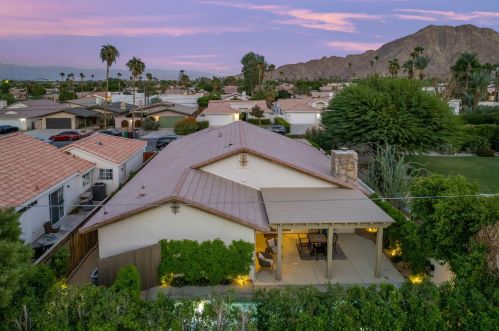 51915 Avenida Alvarado, La Quinta CA  92253-3190 exterior