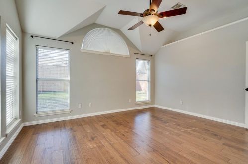 713 Sierra Ln, Lewisville TX  75028-7186 exterior