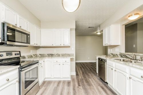 801 Sandhurst Dr, Plano TX  75025-2536 exterior