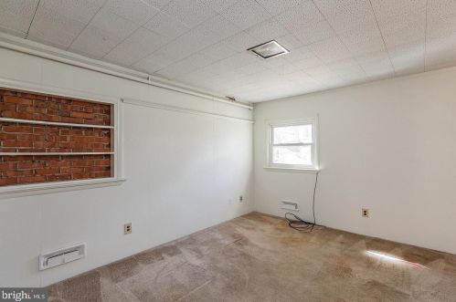 130 Delp Rd, Lancaster PA  17601-3906 exterior