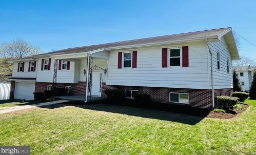 32 North Dr, Schuylkill Haven PA  17972-8955 exterior