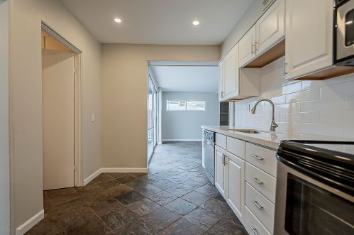 7020 12 St, Phoenix AZ 85086-4800 exterior