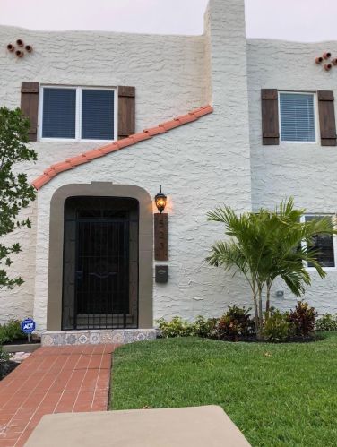 523 28th St, West Palm Beach, FL 33407-5102