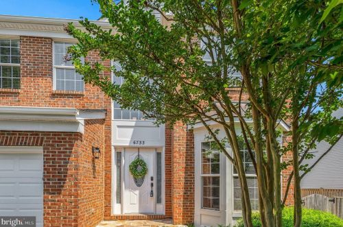 6733 Sutton Oaks Way, Gainesville VA  20155-1489 exterior