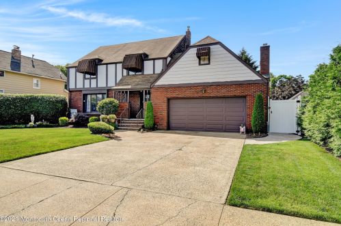 171 Rowland Pl, Woodbridge, NJ 07095-2205