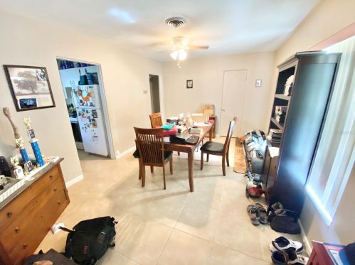 1306 Park Ave, Tavares FL  32778-2352 exterior