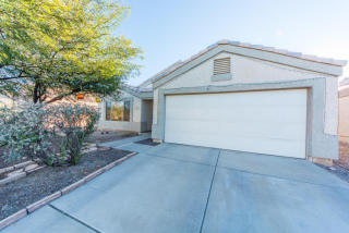 8343 Via De Ellsworth, Tucson, AZ 85747-5279