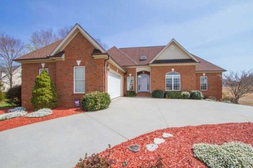 2103 Belfrey Ln, Walhalla, SC 29691-3604
