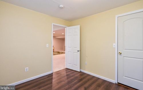 1746 Ann Scarlet Ct, Woodbridge VA  22191-3992 exterior