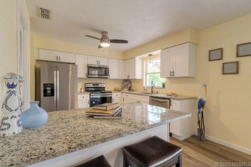 1851 Lime Tree Dr, Edgewater FL  32141-3901 exterior