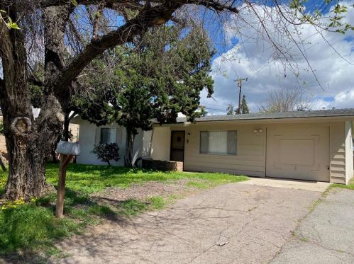 1584 Broadway, Escondido, CA 92026-2052