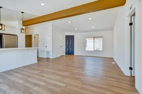 31820 Marcasite Ln, Santa Clarita, CA 91384-3157