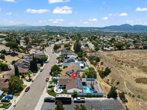 9958 Halberns Blvd, Santee CA  92071-1438 exterior