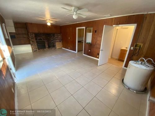 717 57th St, West Palm Beach FL  33407-2515 exterior