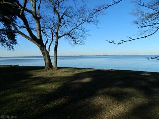 4743 River Shore Rd, Portsmouth, VA 23703-1517