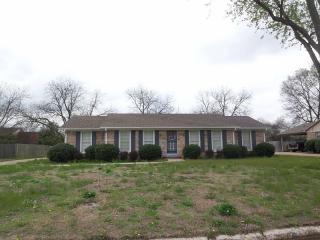 219 Fairfield Dr, Dyersburg, TN 38024-5215