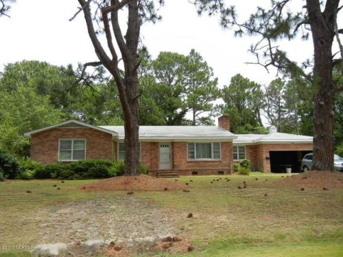 204 Fairlane Rd, Greenville, NC 27834-6309
