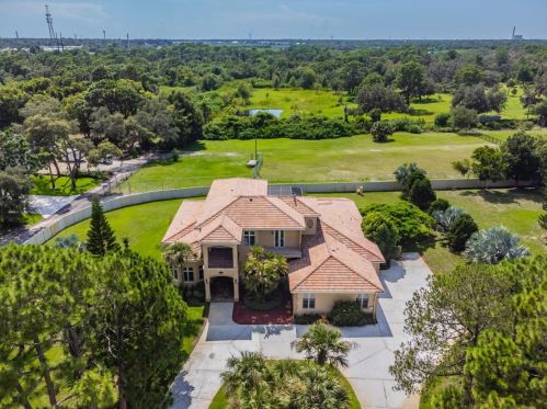 1208 Jasmine Ave, Tarpon Springs, FL 34689-5222