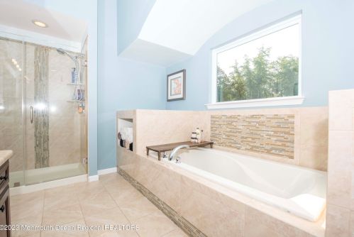 9 Maxim Ct, Jackson Twp NJ 08527-3893 exterior