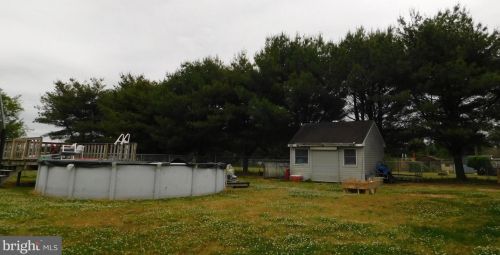 35395 Dannys Dr, Laurel DE  19956-3311 exterior