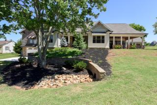 2323 Old Whites Mill Rd, Maryville, TN 37803-4324