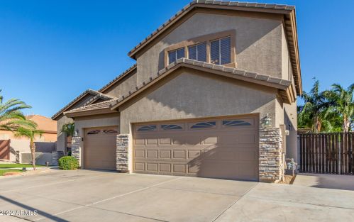9715 Laguna Azul Ave, Mesa, AZ 85209-2545