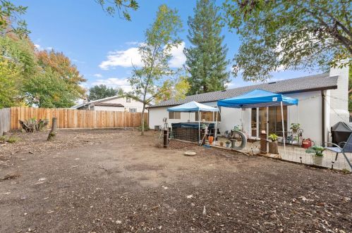8435 Ahrentzen Ct, Citrus Heights CA  95610-2724 exterior
