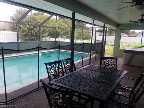 415 12th Ct, Cape Coral, FL 33909-2185