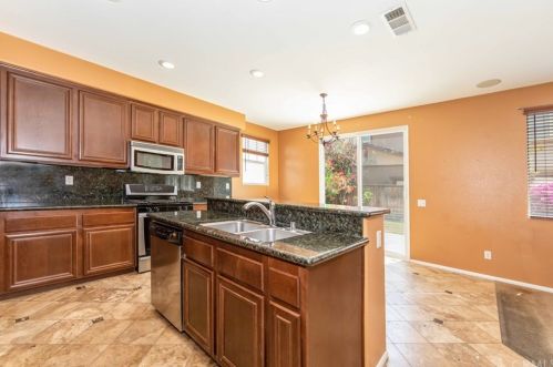 40065 Charleston Ln, Temecula, CA 92591-2523