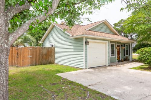 1384 Thayer Hall Dr, Mount Pleasant SC  29466-9480 exterior