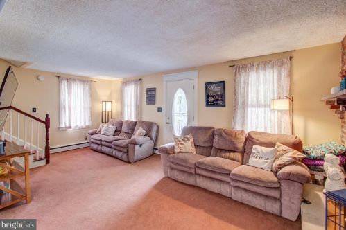 218 3 St, Florence NJ  08518-2006 exterior