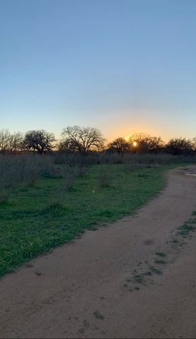 610 Airport Rd, Mason, TX 76856-3611