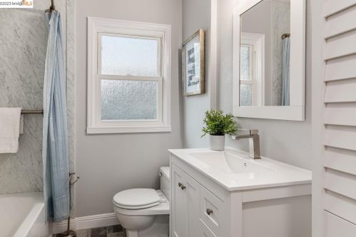 3963 Coolidge Ave, Oakland CA  94602-3428 exterior