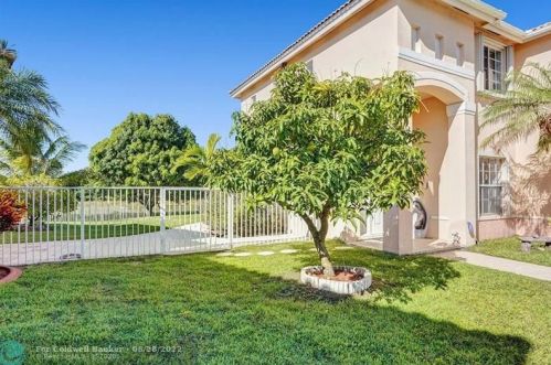19020 4th St, Hollywood, FL 33029-5404