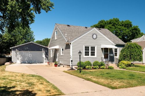 1920 22nd St, La Crosse, WI 54601-6626