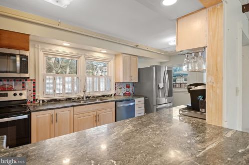 130 Delp Rd, Lancaster PA  17601-3906 exterior