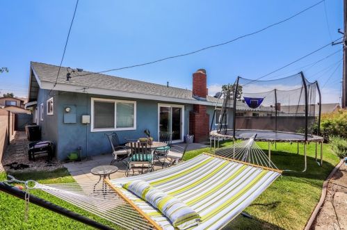 5503 Stevely Ave, Lakewood CA  90713-1745 exterior