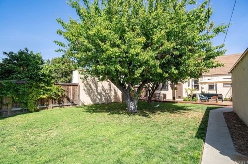 2111 Eucalyptus Ave, Long Beach CA  90806-4518 exterior
