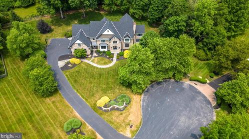 10 Devonshires Ct, Blue Bell PA  19422-2560 exterior