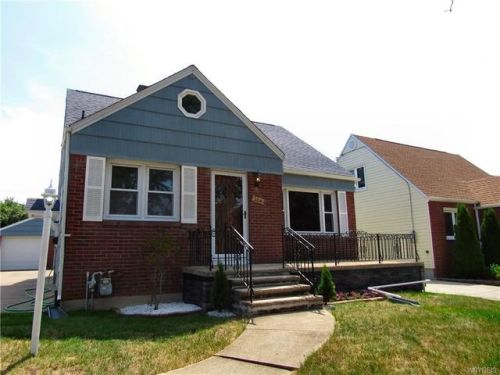 204 Renwood Ave, Buffalo, NY 14217-1049