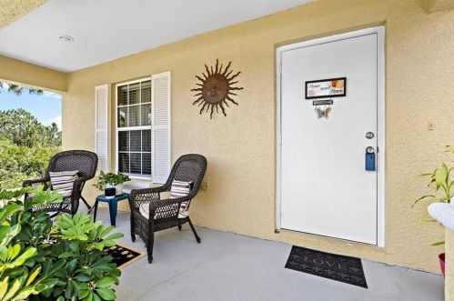 719 Peacock Ave, Lehigh Acres, FL 33974-4523