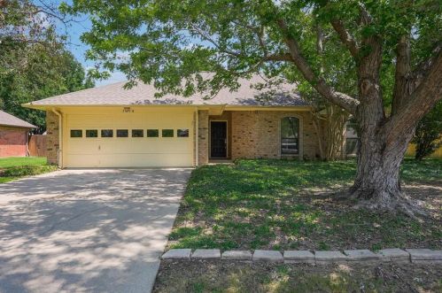 3816 Yellowstone Pl, Denton, TX 76209-7720
